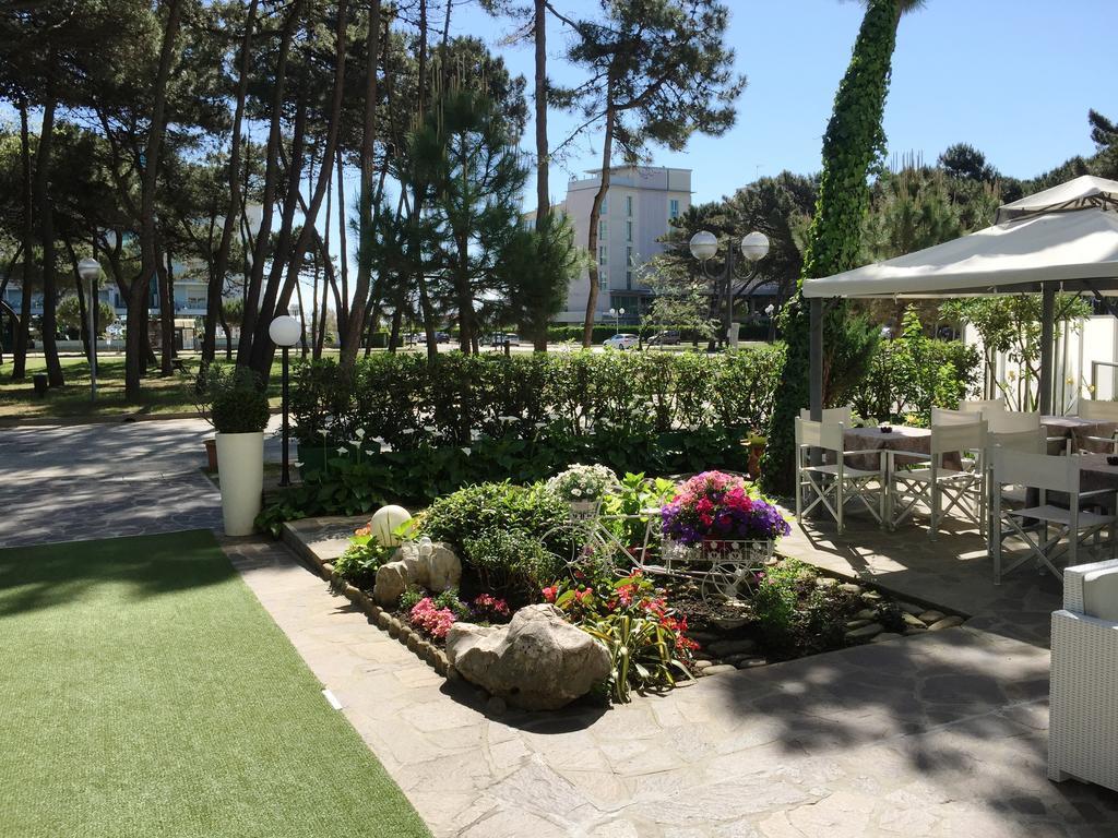 Hotel Sahara 밀라노마리티마 외부 사진